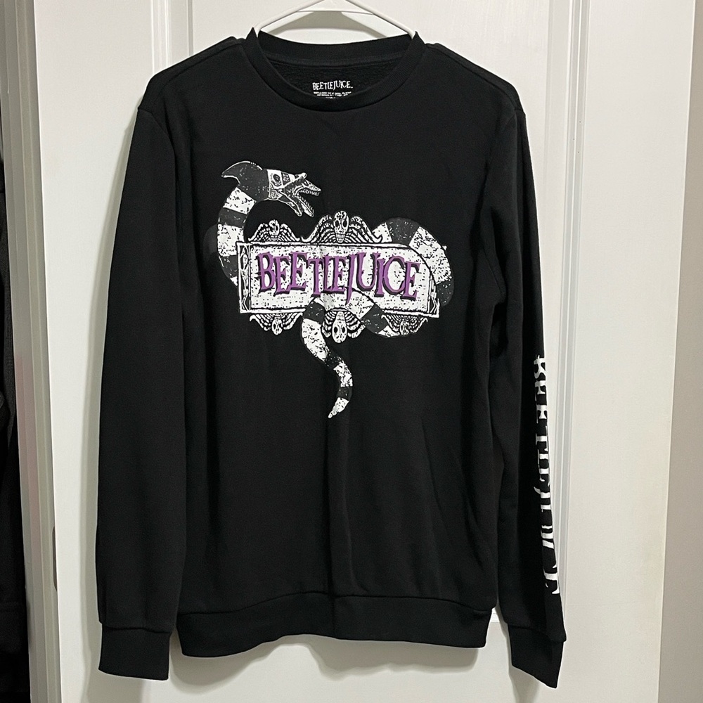 Beetlejuice Sandworm Logo Sweatshirt Small
